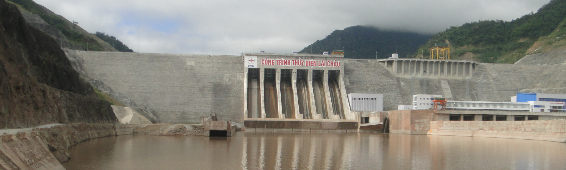 Hoàn thành đập dâng Thủy điện Lai Châu: Kỳ tích mới của người thợ Sông Đà 9
