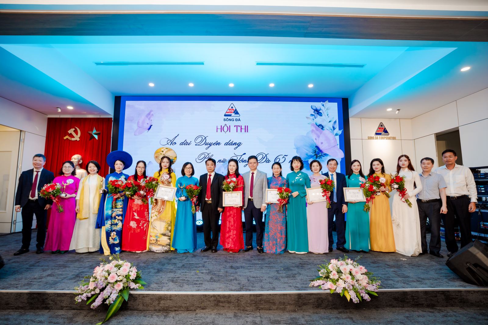 Tổng công ty Sông Đà tổ chức Hội thi “Áo dài duyên dáng – Phụ nữ Sông Đà 65 năm”